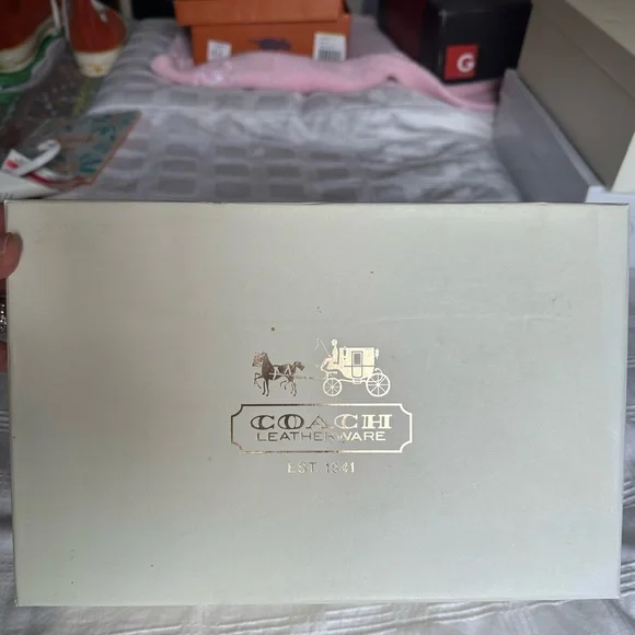 Coach Sneakers, Ivory/Gold, Size 7.5 - Picture 2 of 7